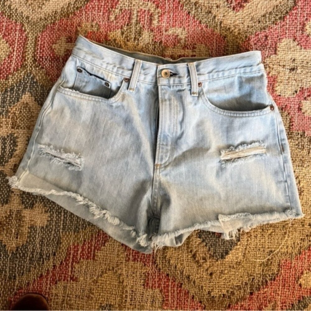 Rag & Bone EUC Justine High-Waist Shorts in Glena Light Blue Wash Color- Size 27